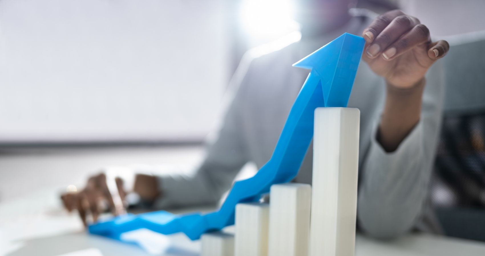 Ventajas de formalizar un negocio: el costo oculto de seguir en la informalidad